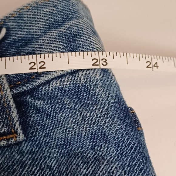 Men’s Eddie Bauer 48x32 Relaxed Fit Medium Wash Blue Premium Denim Jeans - Picture 6 of 8